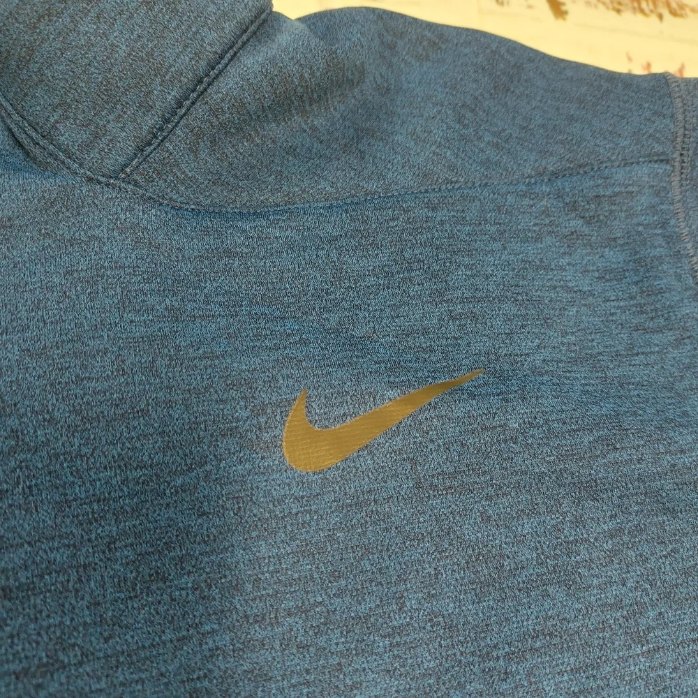 Nike golf therma 1/4 zip long sleeve pullover